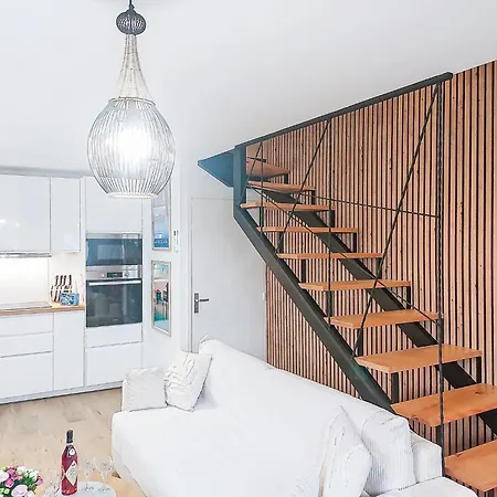 度假居 Les Cariatides 6 By Interhome