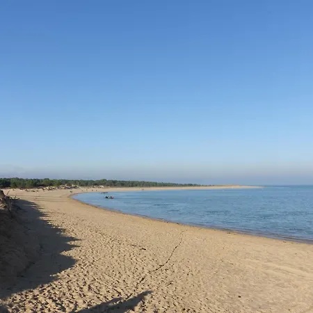 Les Cariatides 6 By Interhome Holiday home Saint-Pierre-d'Oleron